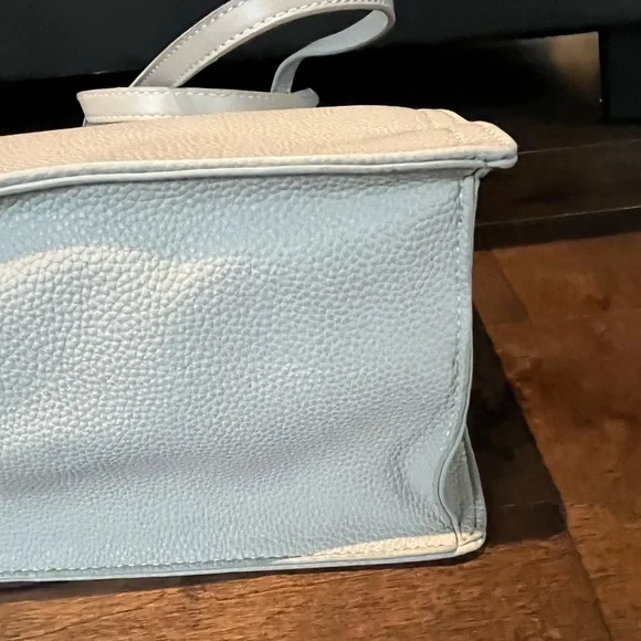 DAVID JONES Vegan leather tote bag in light grey. - Picture 9 of 9
